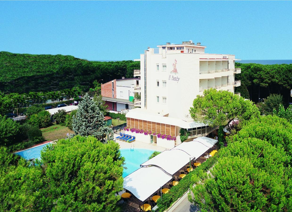 Hotel Bamby Червия Экстерьер фото