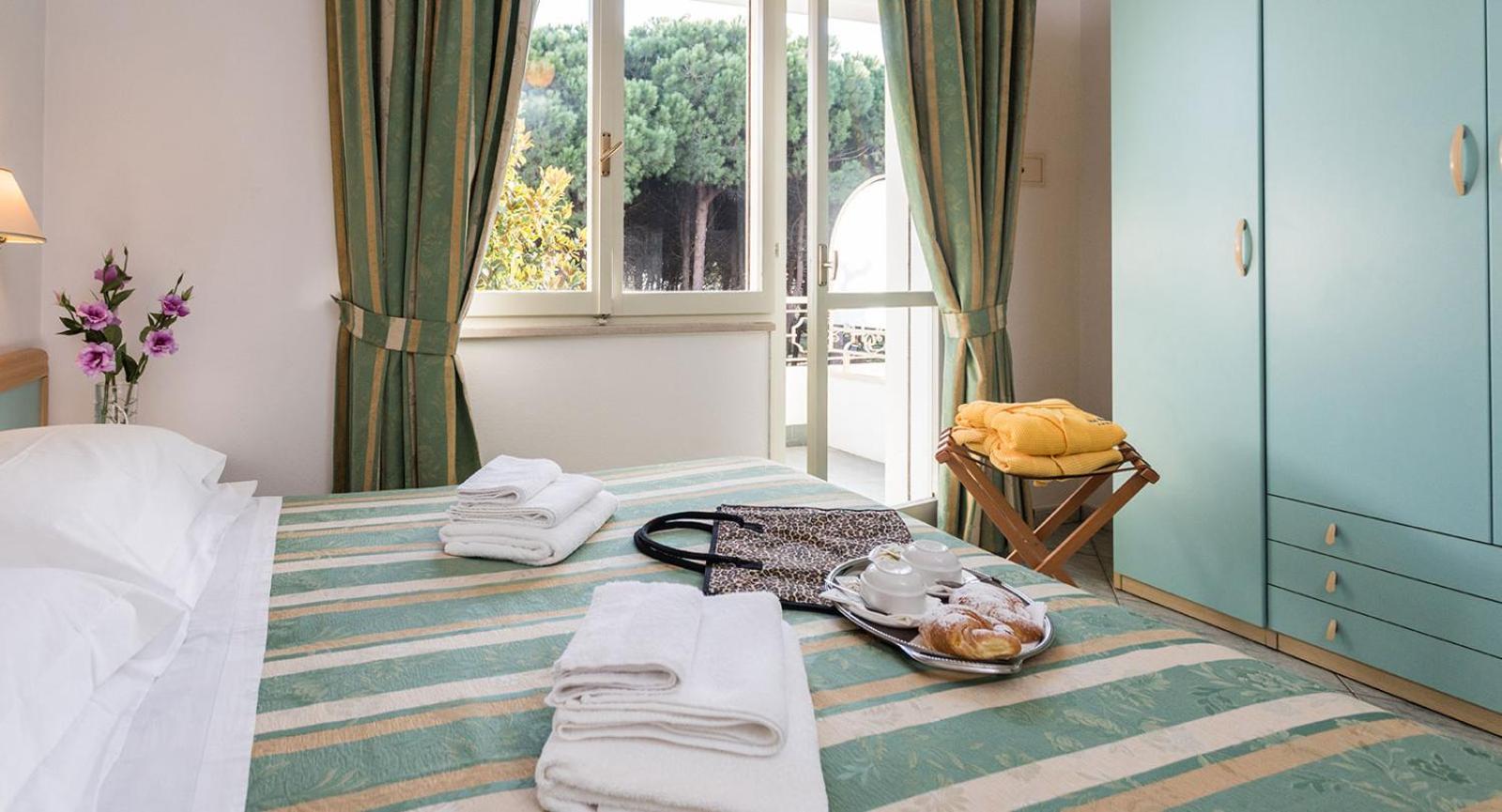 Hotel Bamby Червия Экстерьер фото